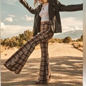 Free People We The Free Just Float On Flare Jeans
Size: 25